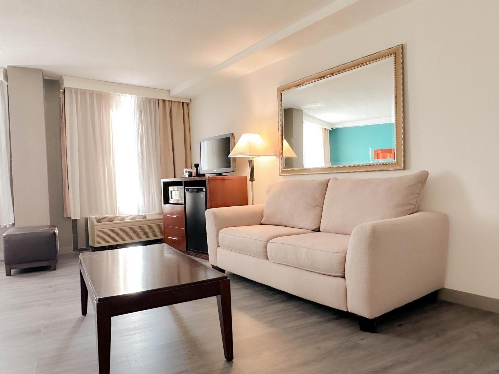 Comfort Inn & Suites Kissimmee By The Parks Four Corners Екстер'єр фото