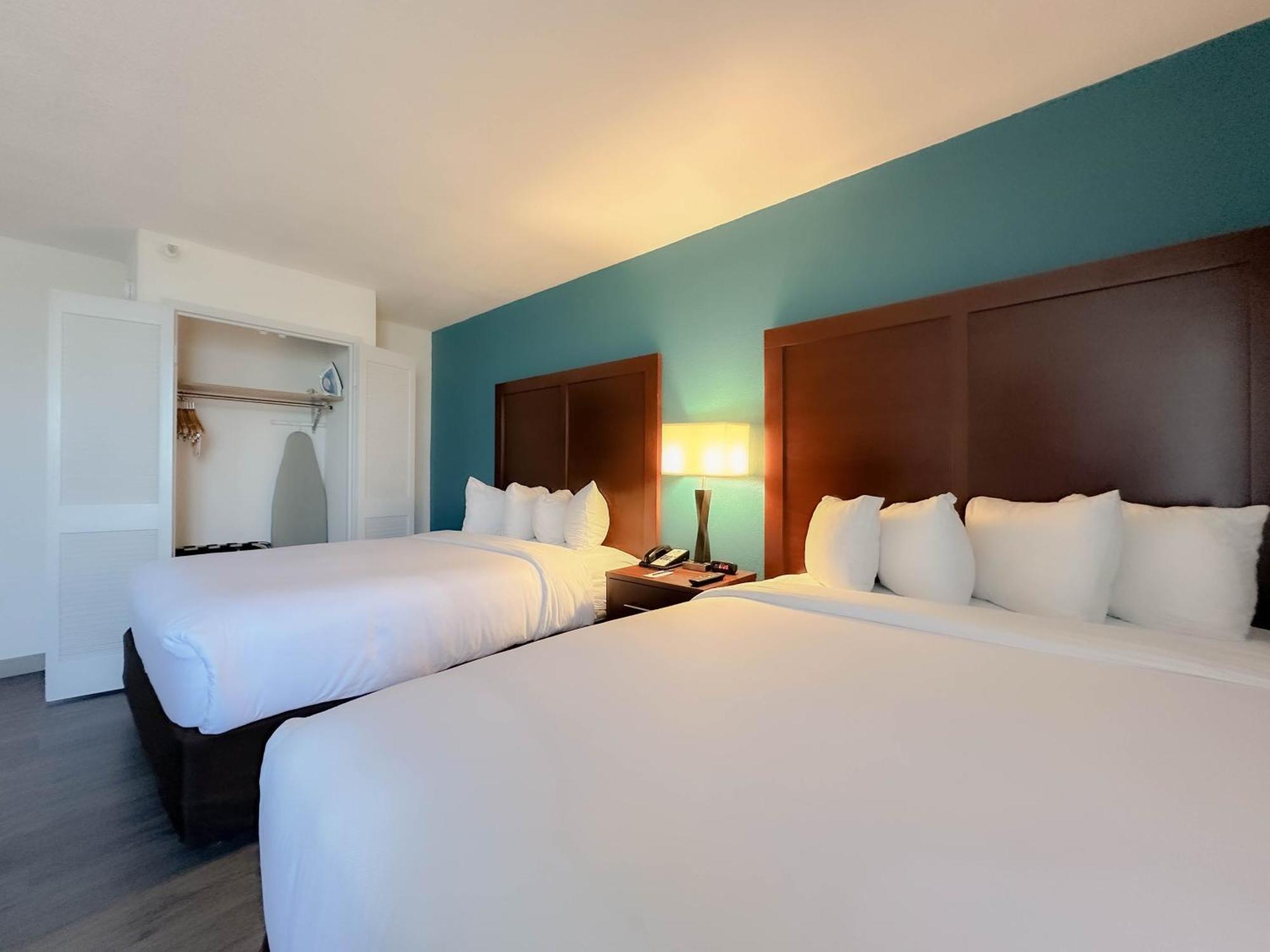 Comfort Inn & Suites Kissimmee By The Parks Four Corners Екстер'єр фото